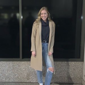 Meet your Posher, Olivia